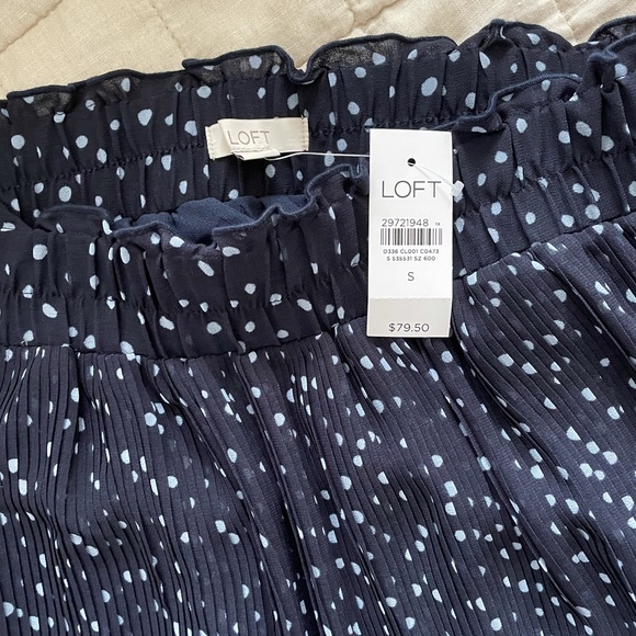 Ann Taylor LOFT navy polka-dot pleated midi skirt - Picture 2 of 3